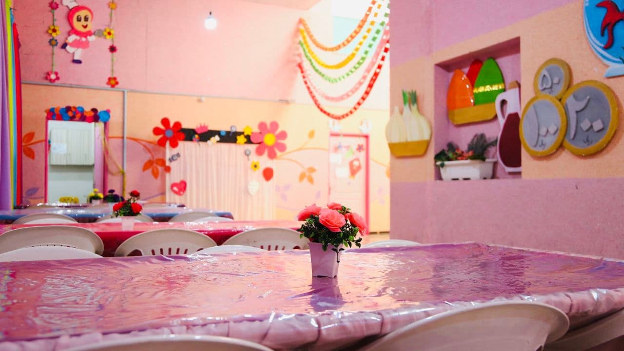 پیش دبستانی و دبستان امیدان آینده